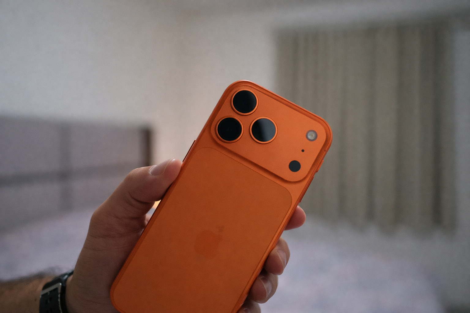 iPhone 18 deve manter o mesmo visual, aponta vazamento que esfria expectativa por novo design.